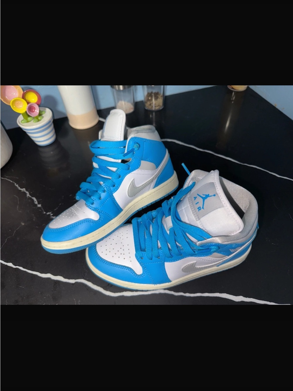 Nike Air Jordan 1 Mid — University Blue